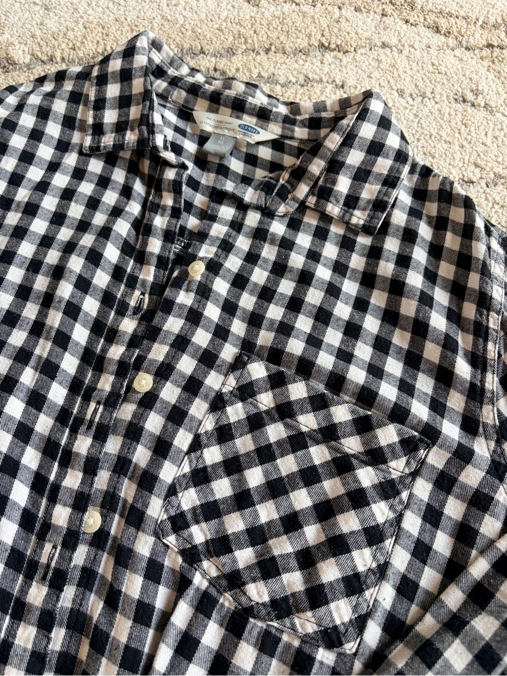 Old Navy Black and White Gingham Button-Down Shirt - Picture 3 of 7